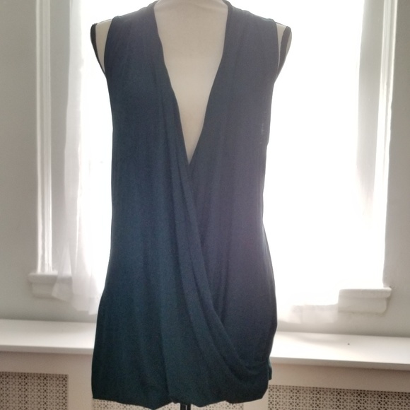 Banana republic sleeveless top - Picture 1 of 5
